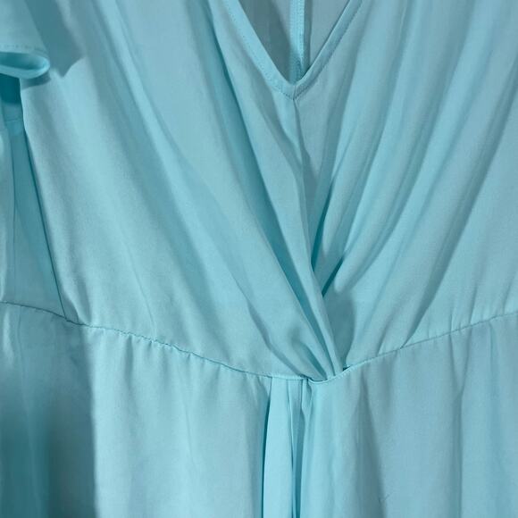 Torrid's Women's Plus Size Light Blue Georgette Twist Front Blouse - Size 2 (2X) - Picture 4 of 9